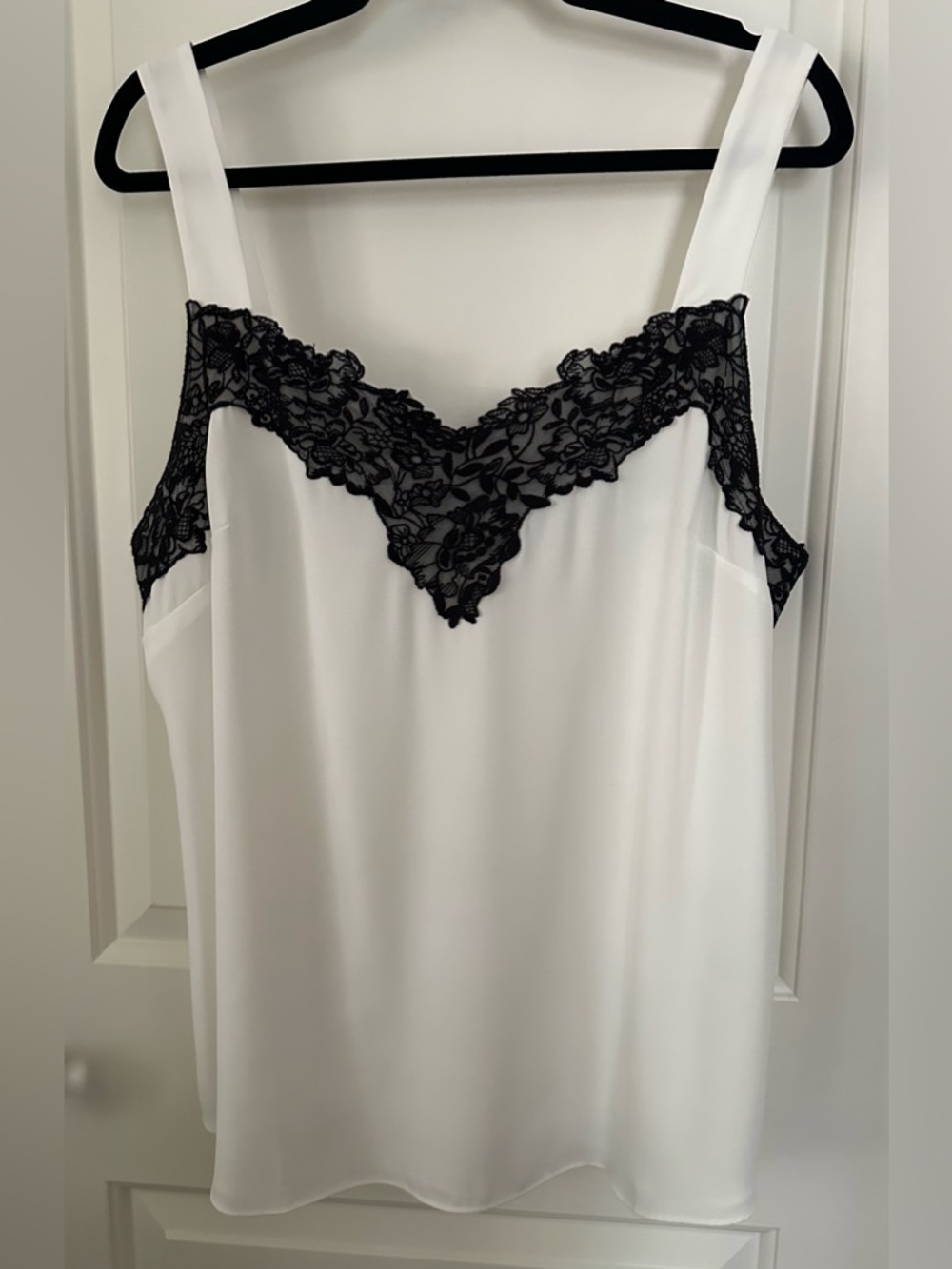 WHBM White Black Lace Camisole XL Sleeveless Shell Top Elegant